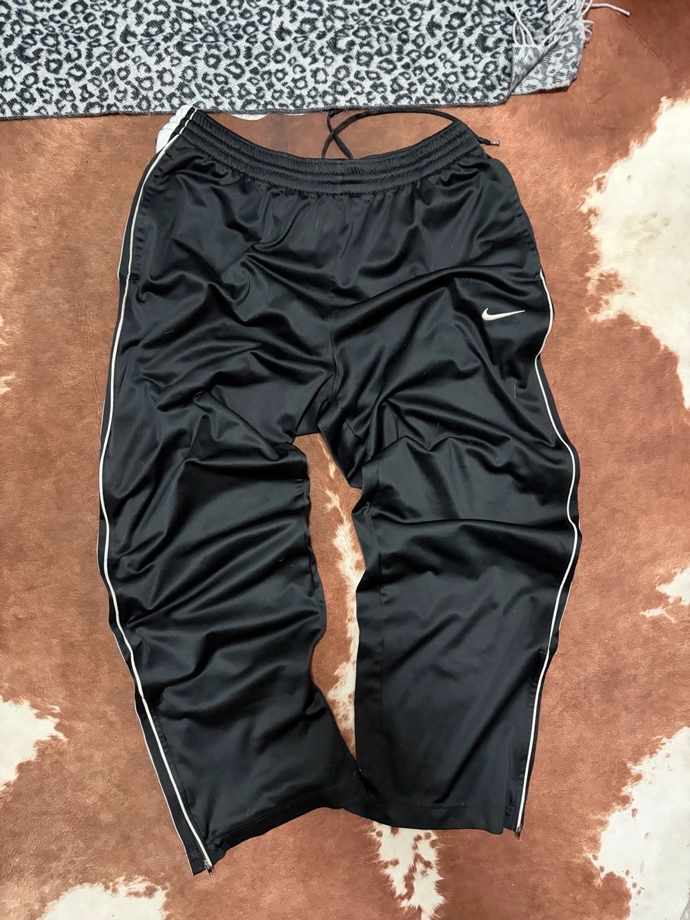 Nike Kids Black Jogger Sweatpants with White Piping